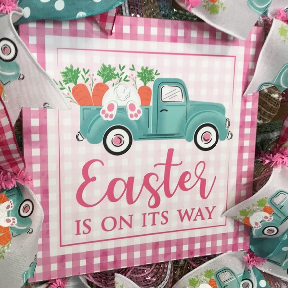 🎉🎉 CLOSET CLEAR OUT 🎉🎉🐰 Handcrafted "Easter Is On Its Way" Wreath - Picture 2 of 4